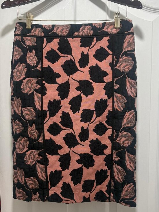 Ann Taylor Dresses & Skirts - Ann Taylor pink/navy blue skirt size 2